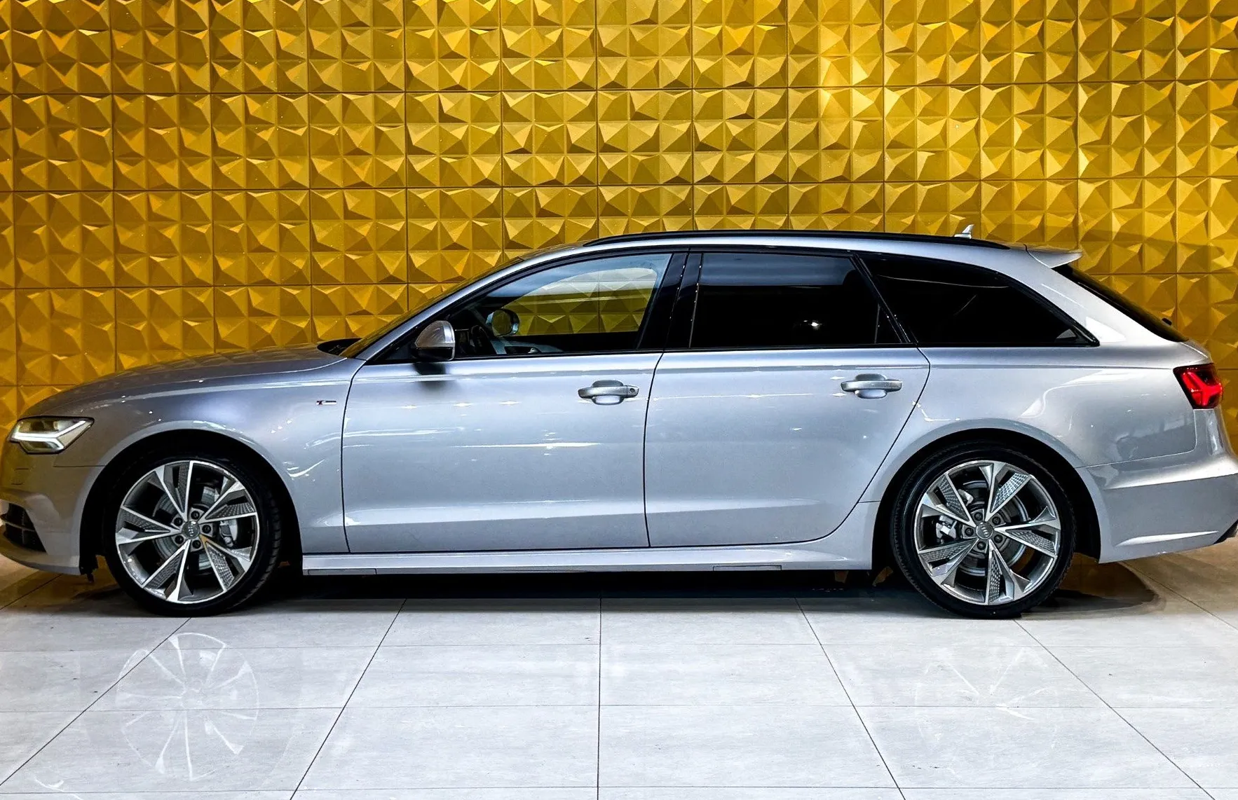 Zunanja slika - Audi A6 - Avant AUT.-S Line-MATRIX-KAMERA-GRETJE-NAVI-F1 - 6