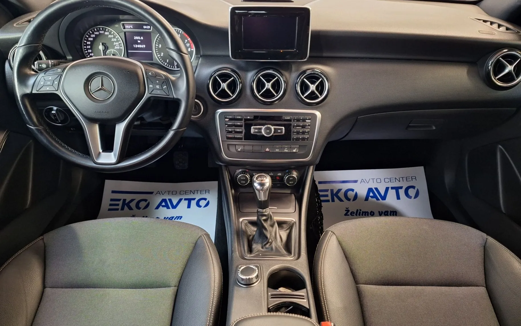 Notranja slika - Mercedes-Benz A-Razred - A 180 ALU 19-NAVI-PDC-LED-SAMO 124000KM-KOT NOV-G - 12