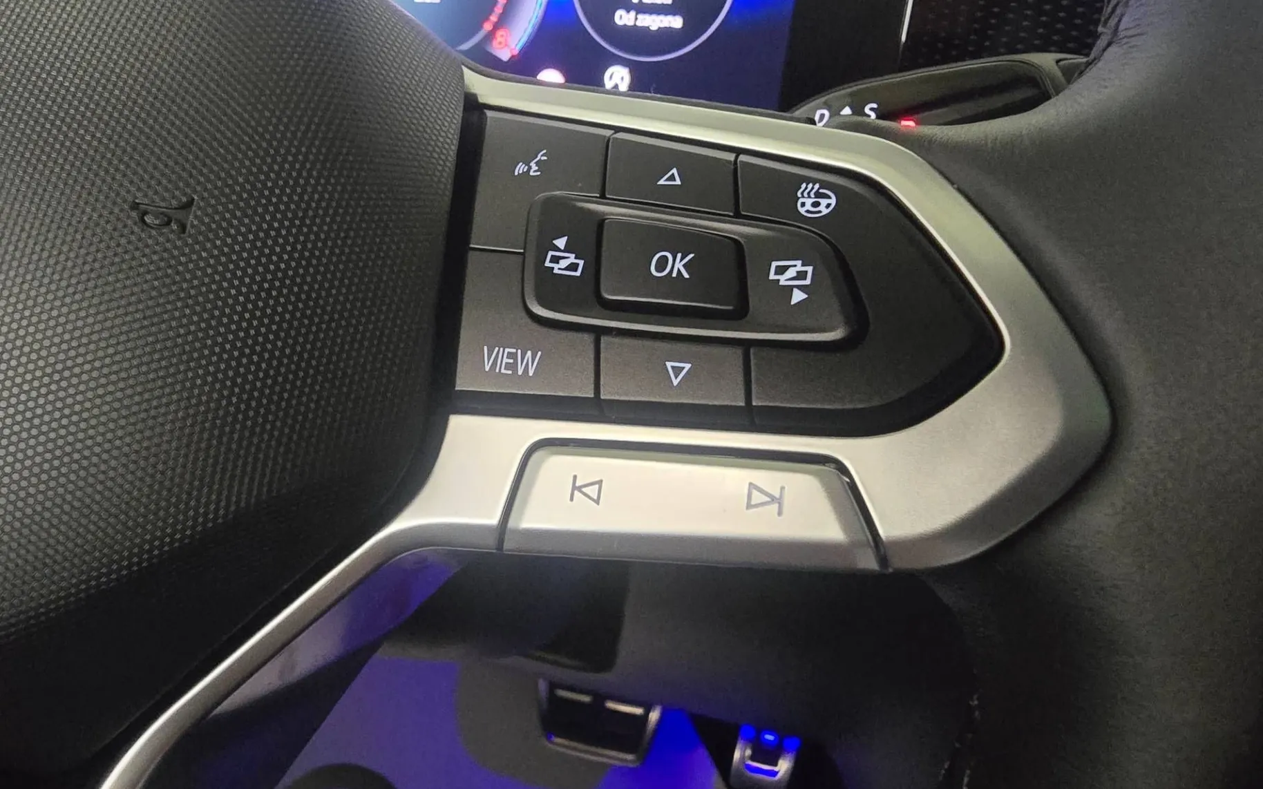 Notranja slika - Volkswagen Tiguan - 1.5 eTSI GOAL DSG - LED Plus.360kam.asistence.navi - 13