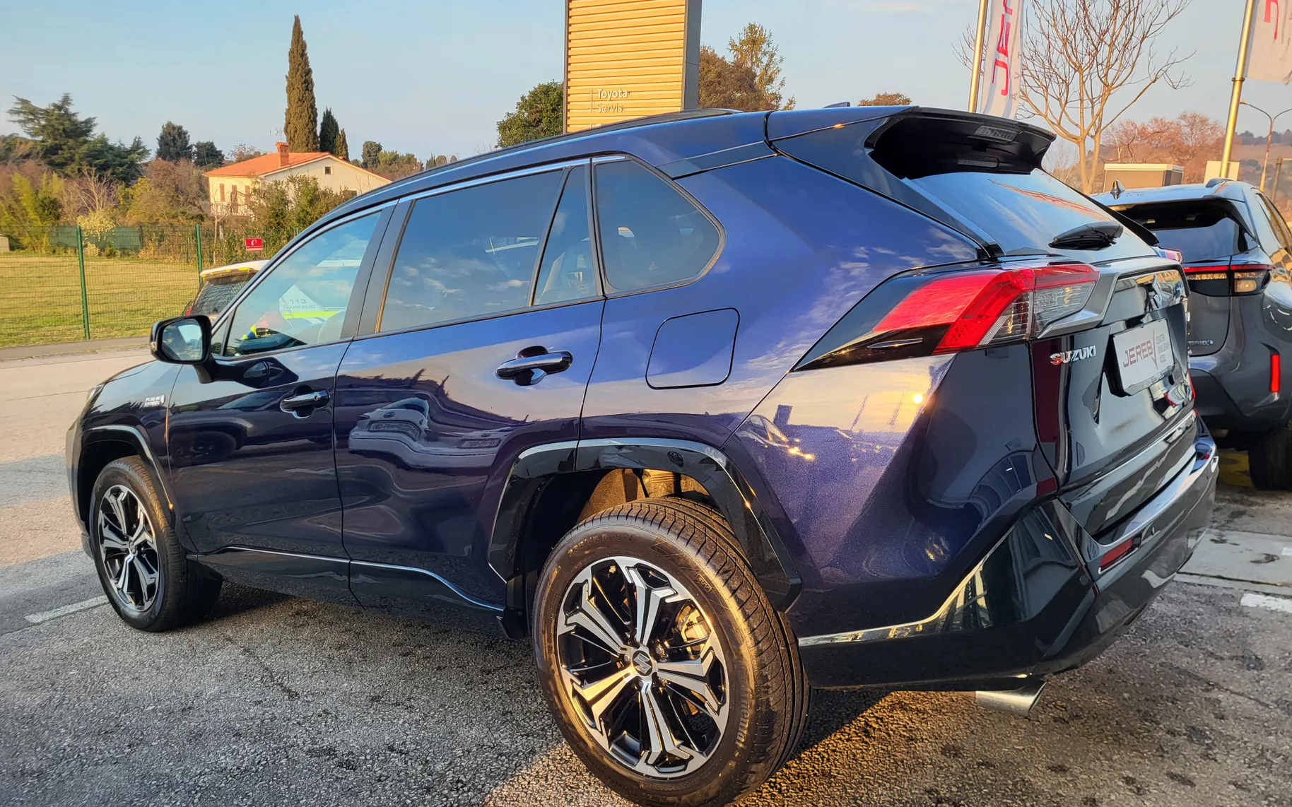 Zunanja slika - Suzuki Across - 2.5 PHEV AWD - 4