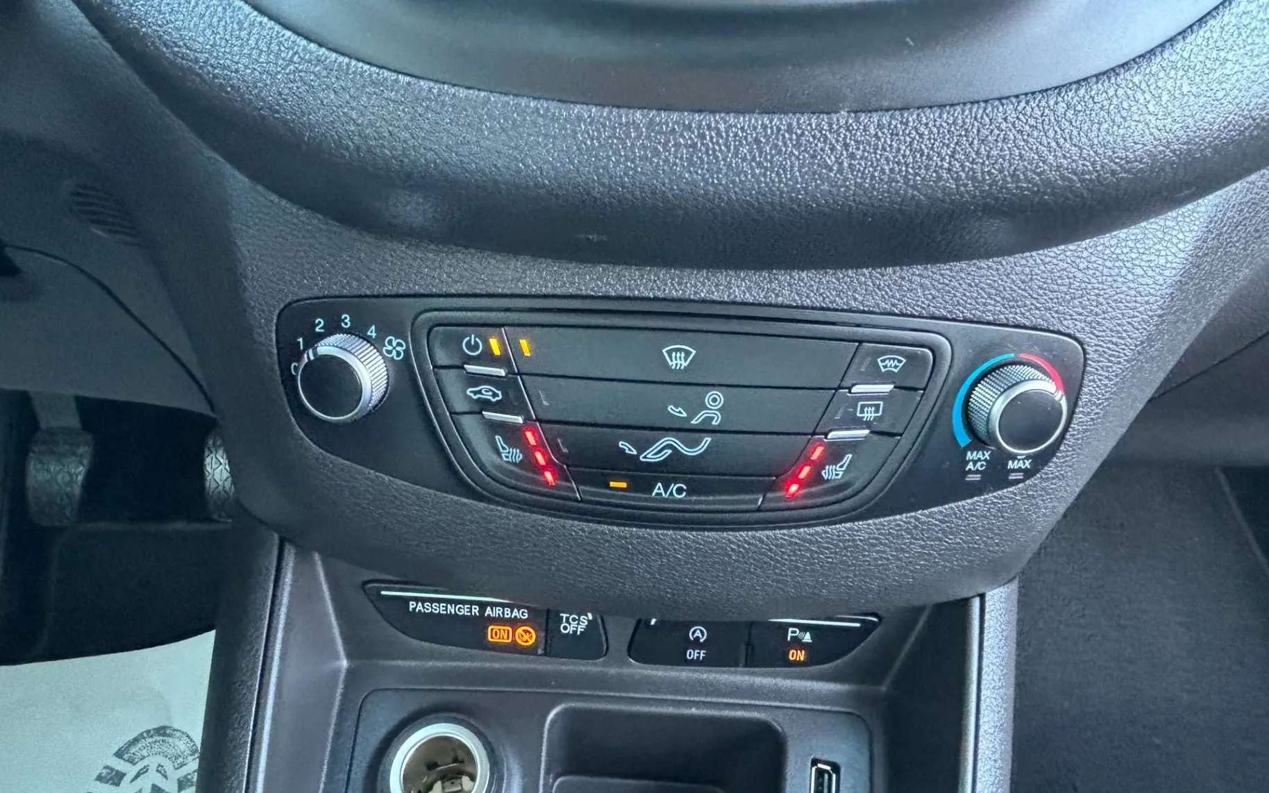 Zunanja slika - Ford Tourneo - Courier 1.5 Tdci KAMERA-NAVI-LEASING-LEANPAY... - 14