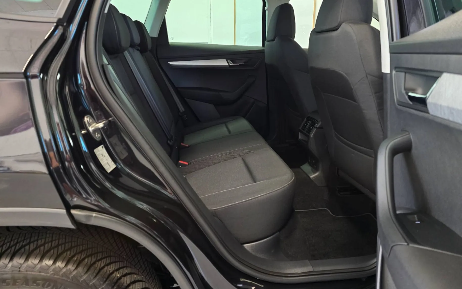 Notranja slika - Škoda Karoq - 2.0 TDI Selection - LED.virtual.kamera.asistence - 17