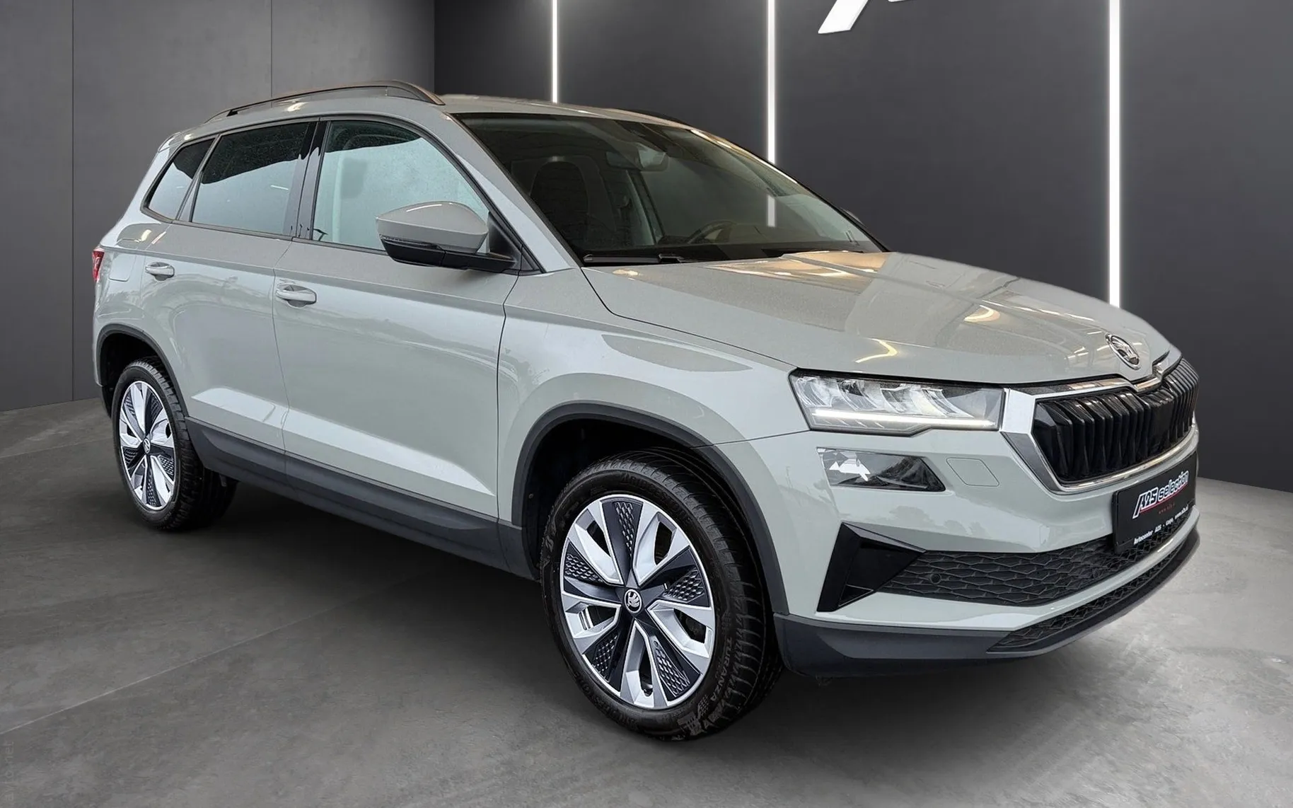 Zunanja slika - Škoda Karoq - 2.0 TDI Style DSG-LED-Keyless-ACC-Navi-AppConnect - 2