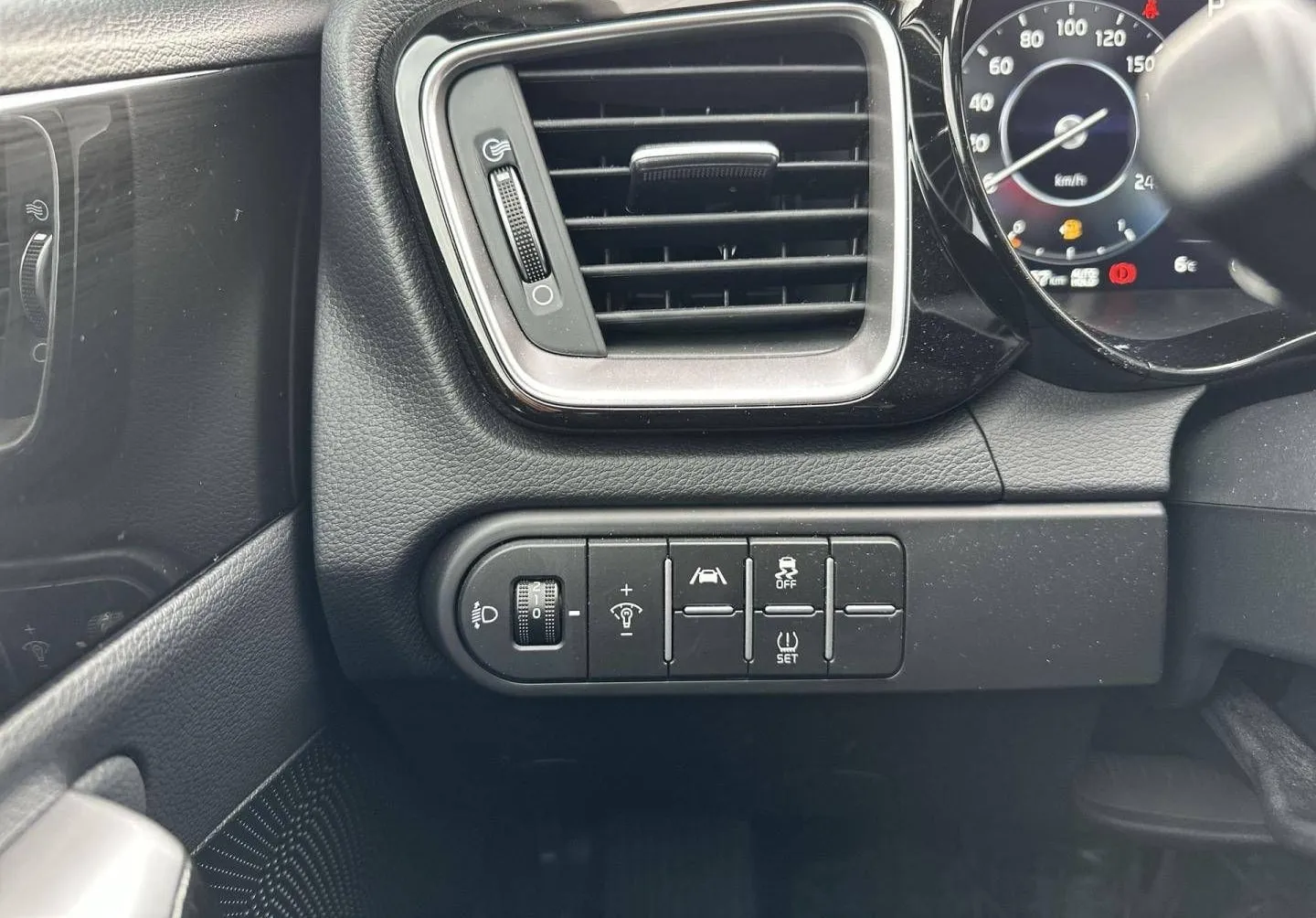 Notranja slika - KIA XCeed - 1.6 T-GDi EX WAY ISG. 7DCT - 13