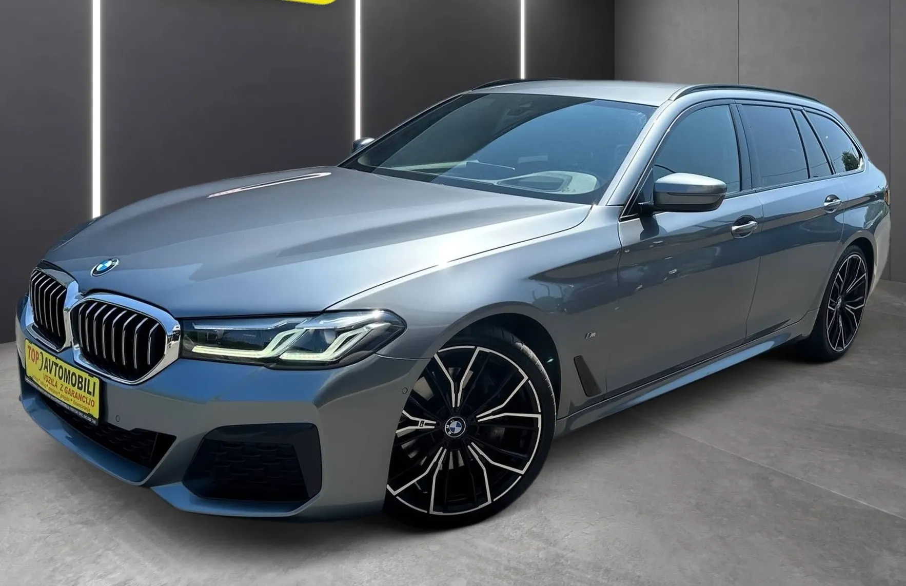 Zunanja slika - BMW Serija 5 - Touring: 530d xDrive M SPORT PAKET LED NAVI KAM VIRTUAL - 2