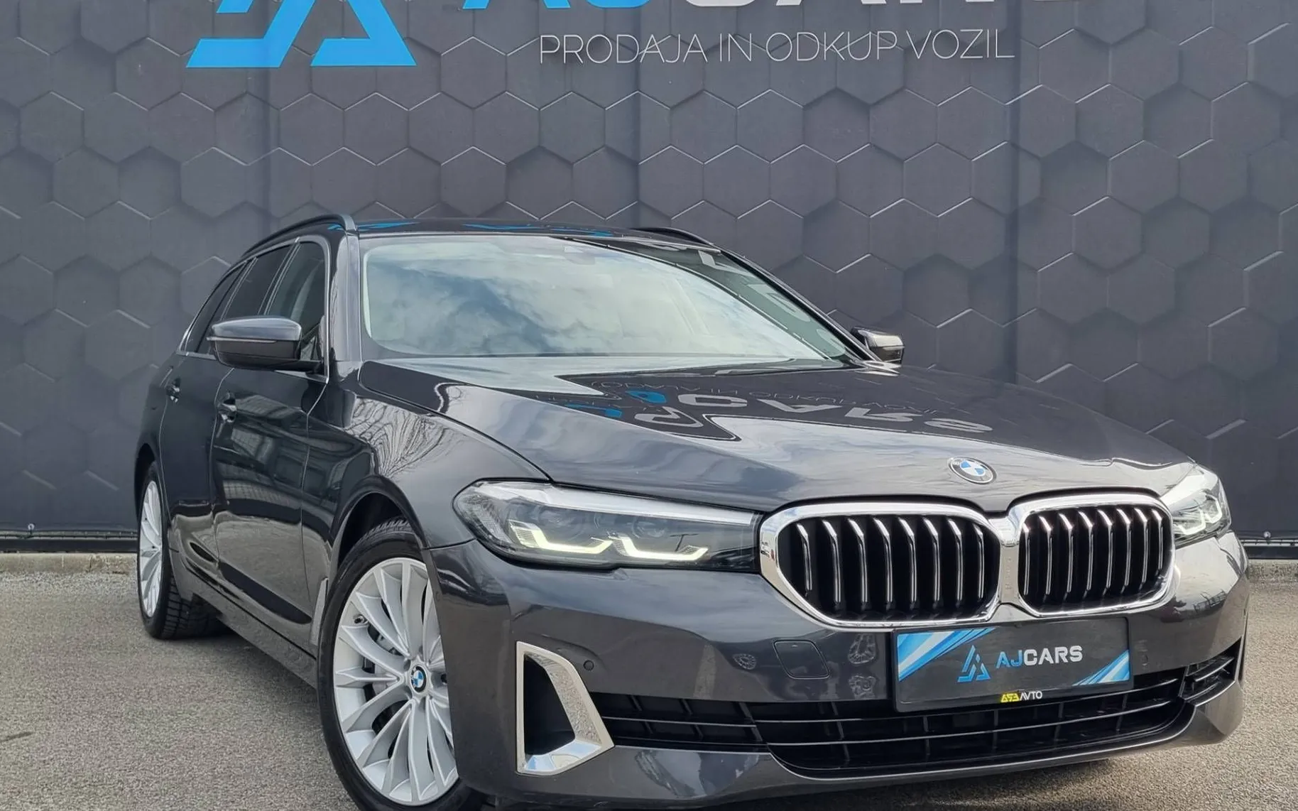 Zunanja slika - BMW Serija 5 - Touring: 530d xDrive-Luxury-Usnje-LED... - 3