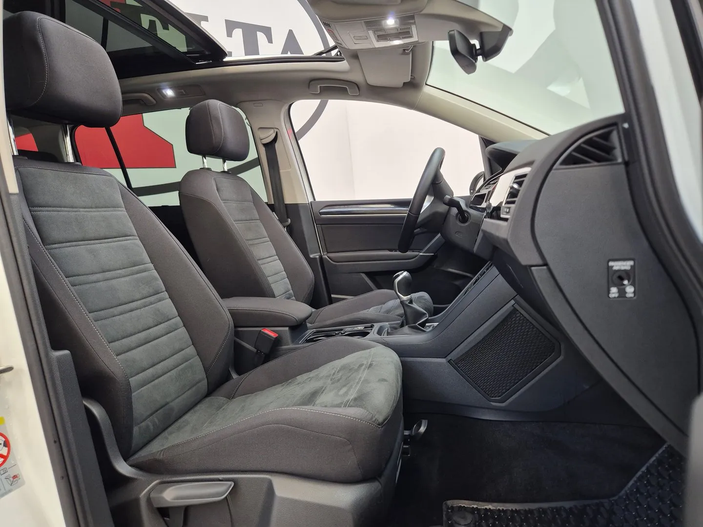 Zunanja slika - Volkswagen Touran - 4ALL 2.0 TDI - 10