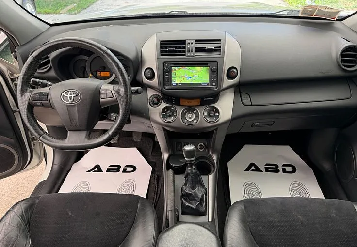 Zunanja slika - Toyota RAV4 - 4WD 2.2 D-4D Limited 1.LASTNIK LETNO JAMSTVO - 8