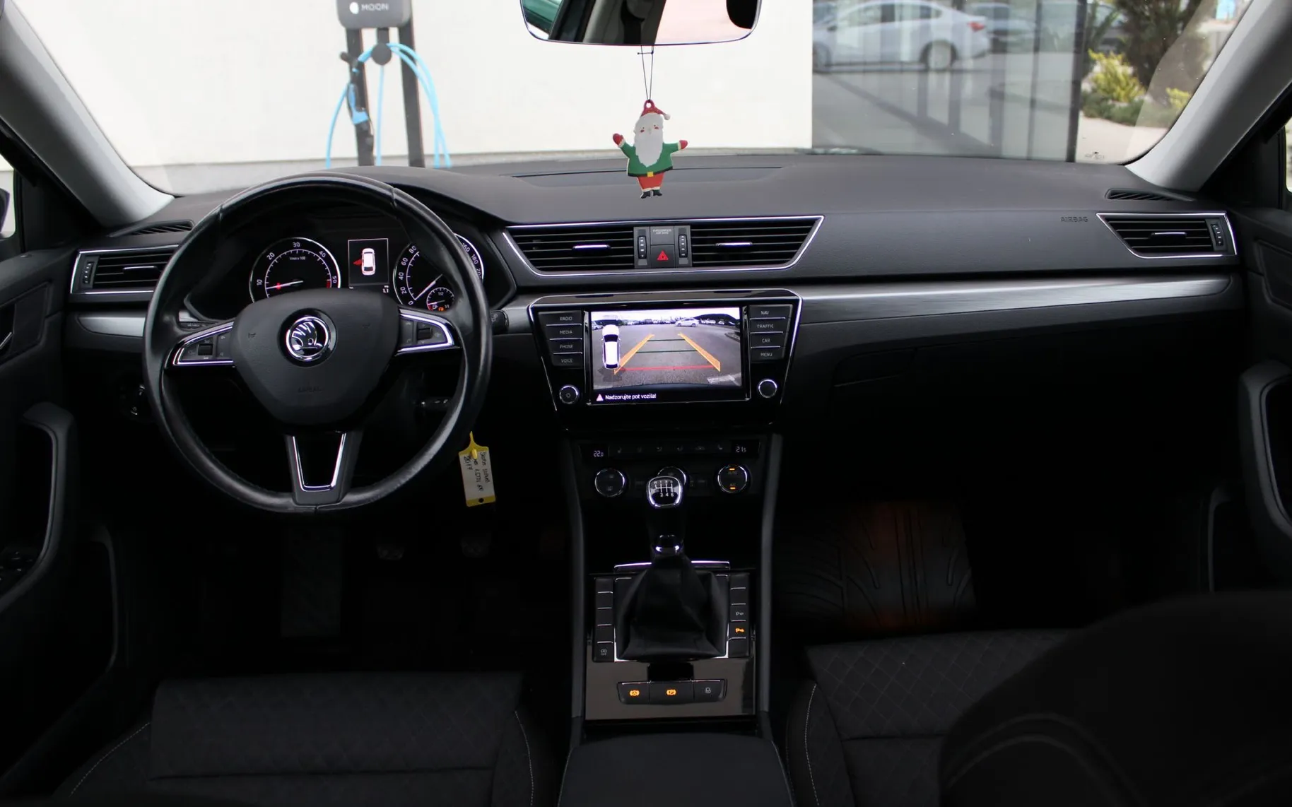 Zunanja slika - Škoda Superb - 1.6 TDI Style Combi 88 kW NAVI TEMPO GRET SED KAM - 9