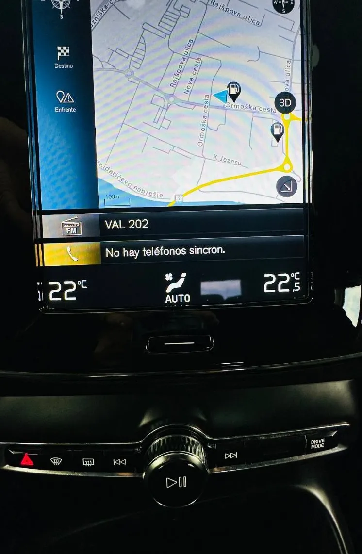 Zunanja slika - Volvo XC40 - T5 Recharge Twin Engine R-Design Avt.KAMERA.LED - 16