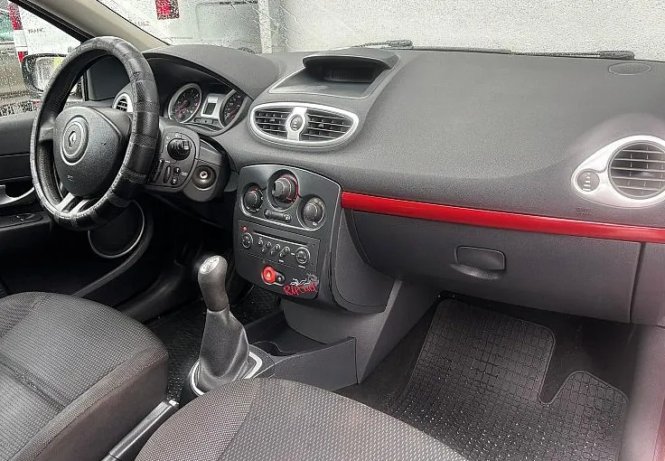Zunanja slika - Renault Clio - 1.5 dCi Rip Curl - 10