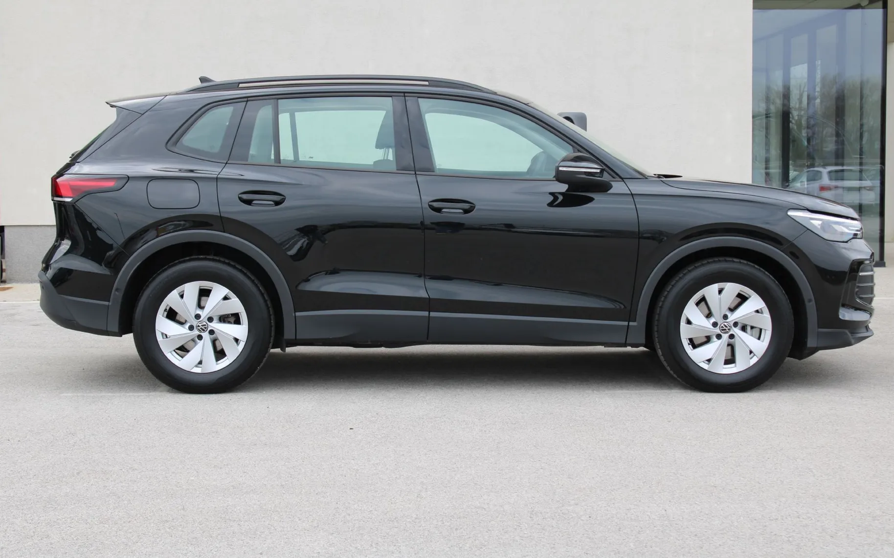 Zunanja slika - VW Tiguan - 2.0 TDI DSG Life 110kW ACC KAMERA LED IQ DRIVE - 6