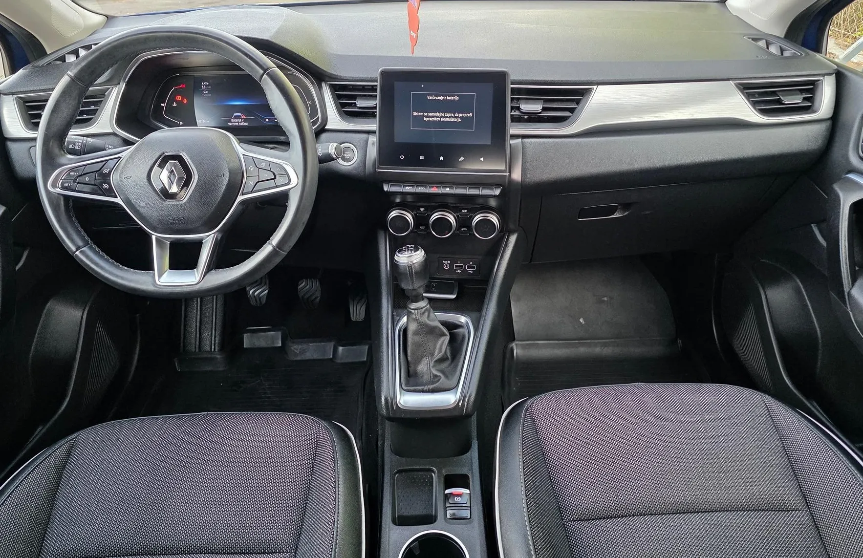 Zunanja slika - Renault Captur - 1.5DCI LIMITED LED-ALU-VIRTUAL-1.LASTNIK-SLOVENSKI - 10