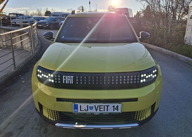 Zunanja slika - Fiat Grande Panda - 1.2 T-Gen3 AT6 ICON - 2