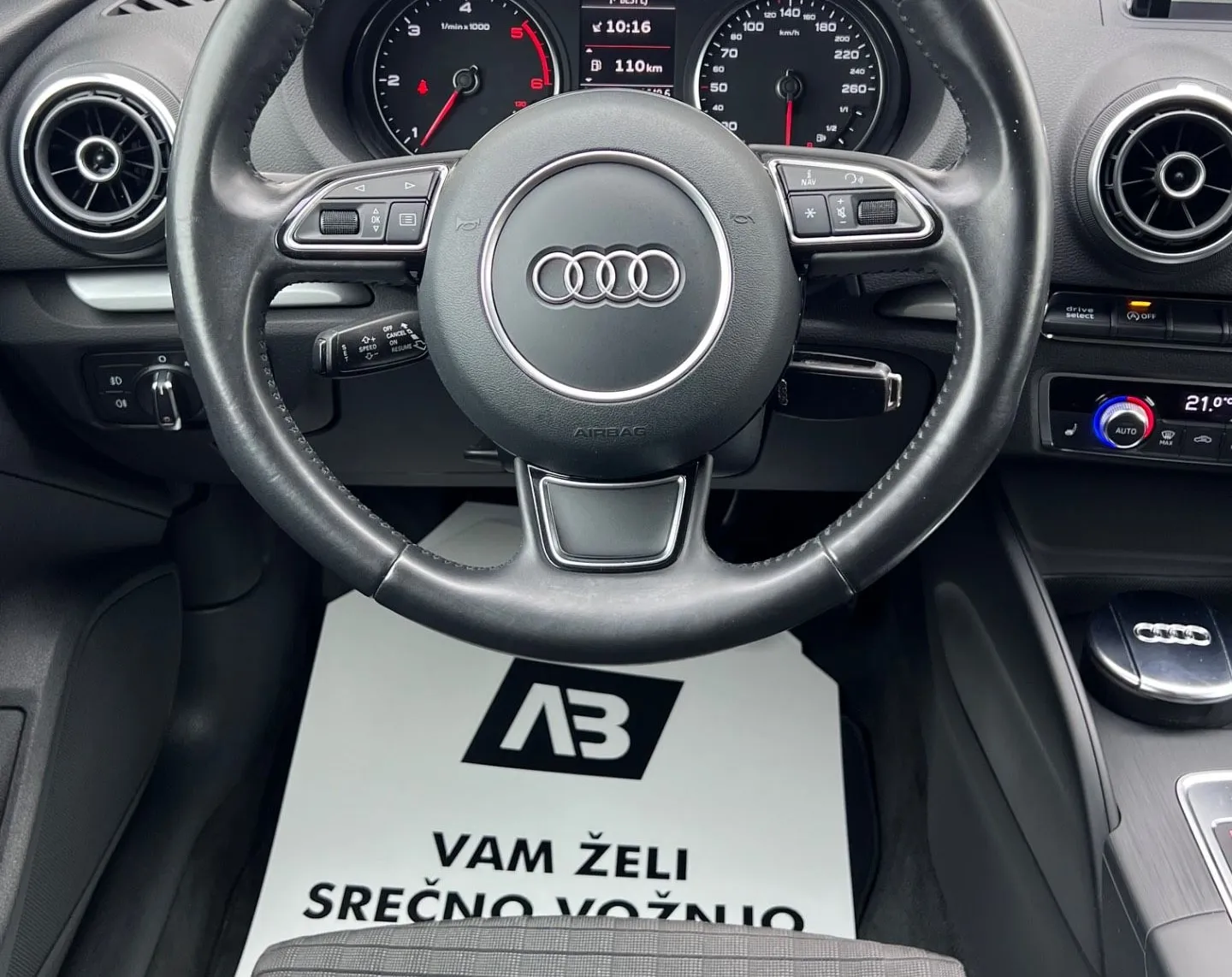 Notranja slika - Audi A3 - Sportback 2.0 TDI+NAVI+TEMP+S-tronic - 12