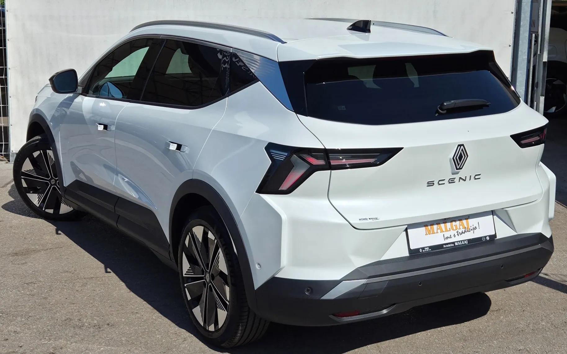 Zunanja slika - Renault Scenic E-tech - Techno 220 Long Range+Zimske gume - 8
