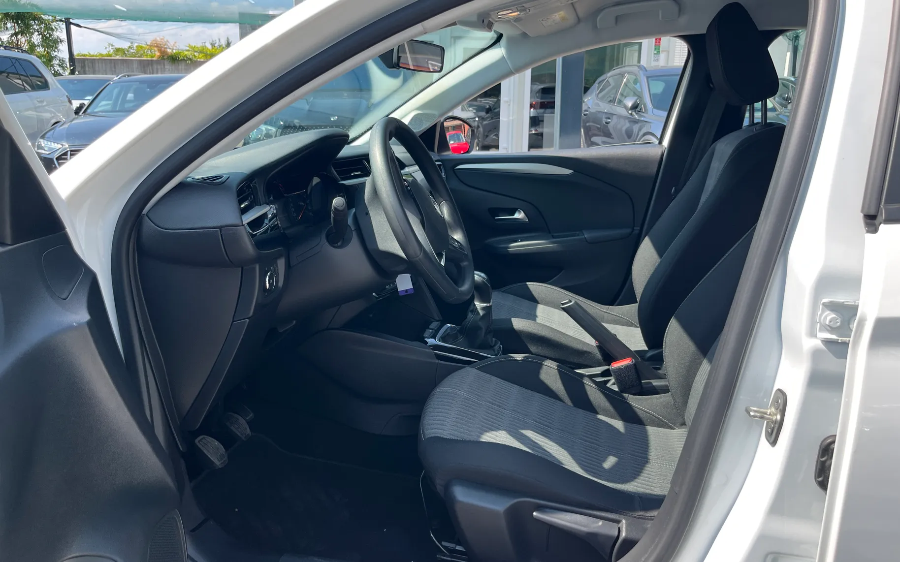 Notranja slika - Opel Corsa - 1.2 - 17