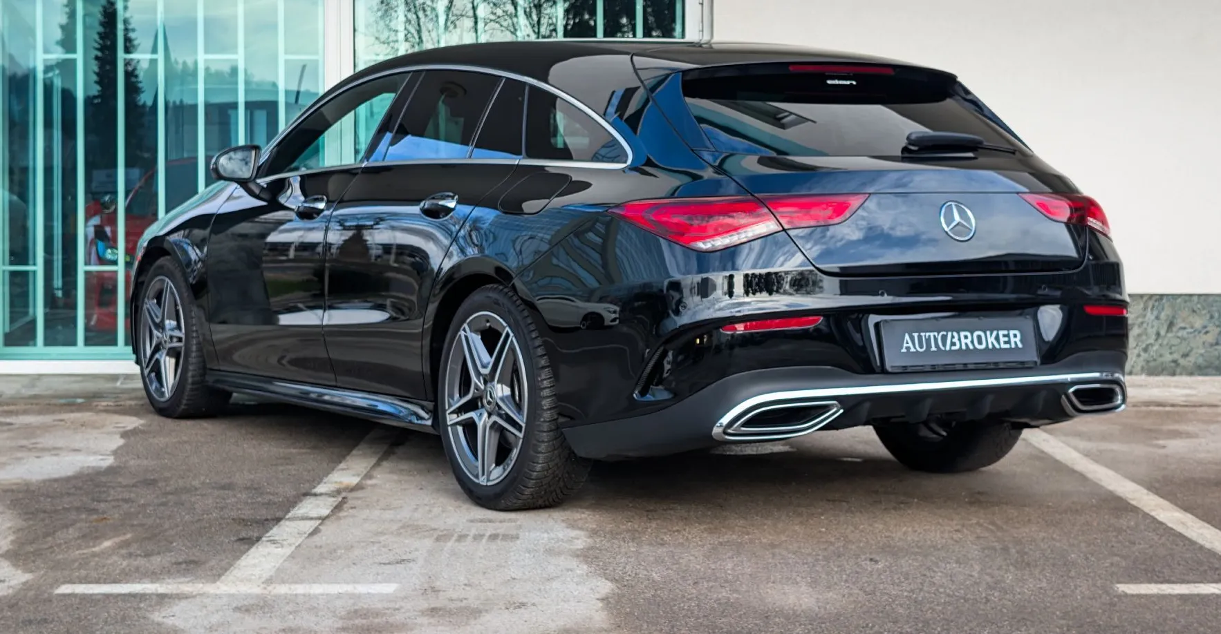 Zunanja slika - Mercedes-Benz CLA-Razred - CLA Shooting Brake CLA 200 AMGLine LED kamera Ambient. Keyless - 7