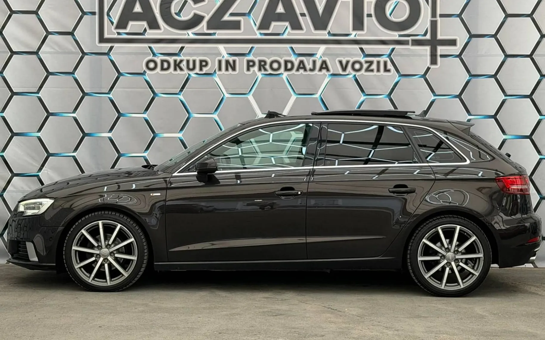 Notranja slika - Audi A3 - 2.0 TDI•PANORAMA•XENON•NAVI•S LINE•SLO•134.000KM• - 7