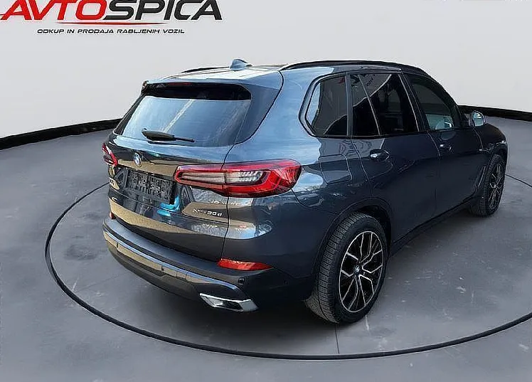 Zunanja slika - BMW X5 - serija : xDrive30d - Memory-Navi- Usnje- - 4