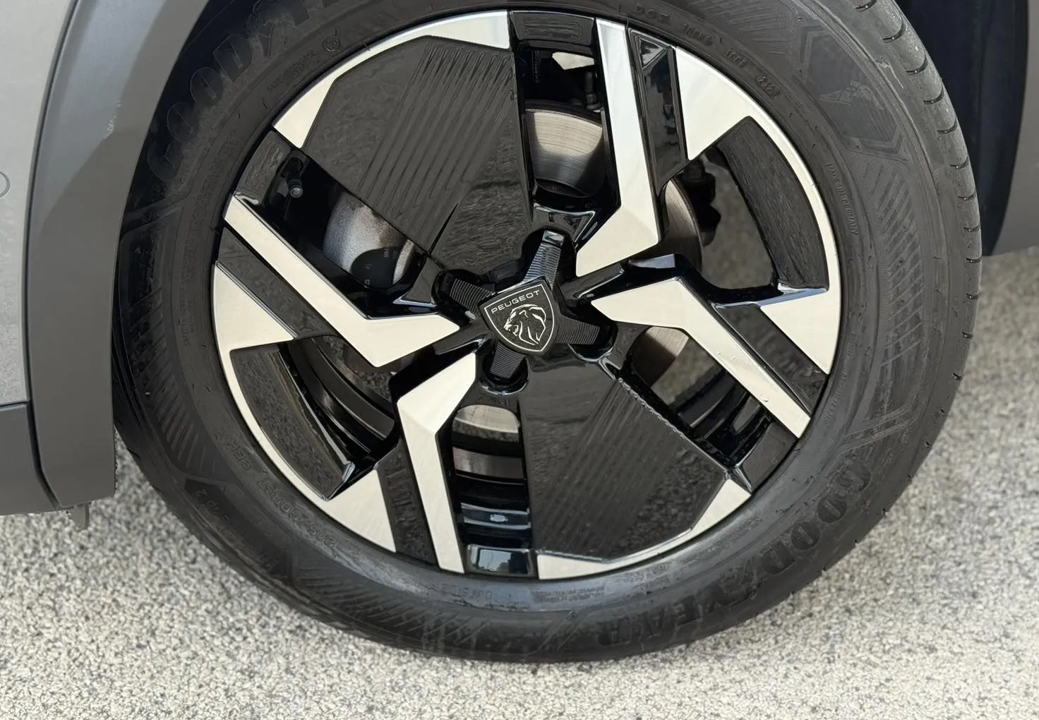 Zunanja slika - Peugeot 2008 - 1.2 GT Aut. - 17