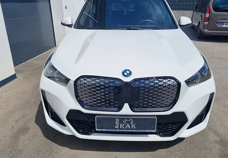 Zunanja slika - BMW iX1 - xDrive30 MSPORT PRO SLO..TOV.GARANCIJA. SUBVENCIJA - 3
