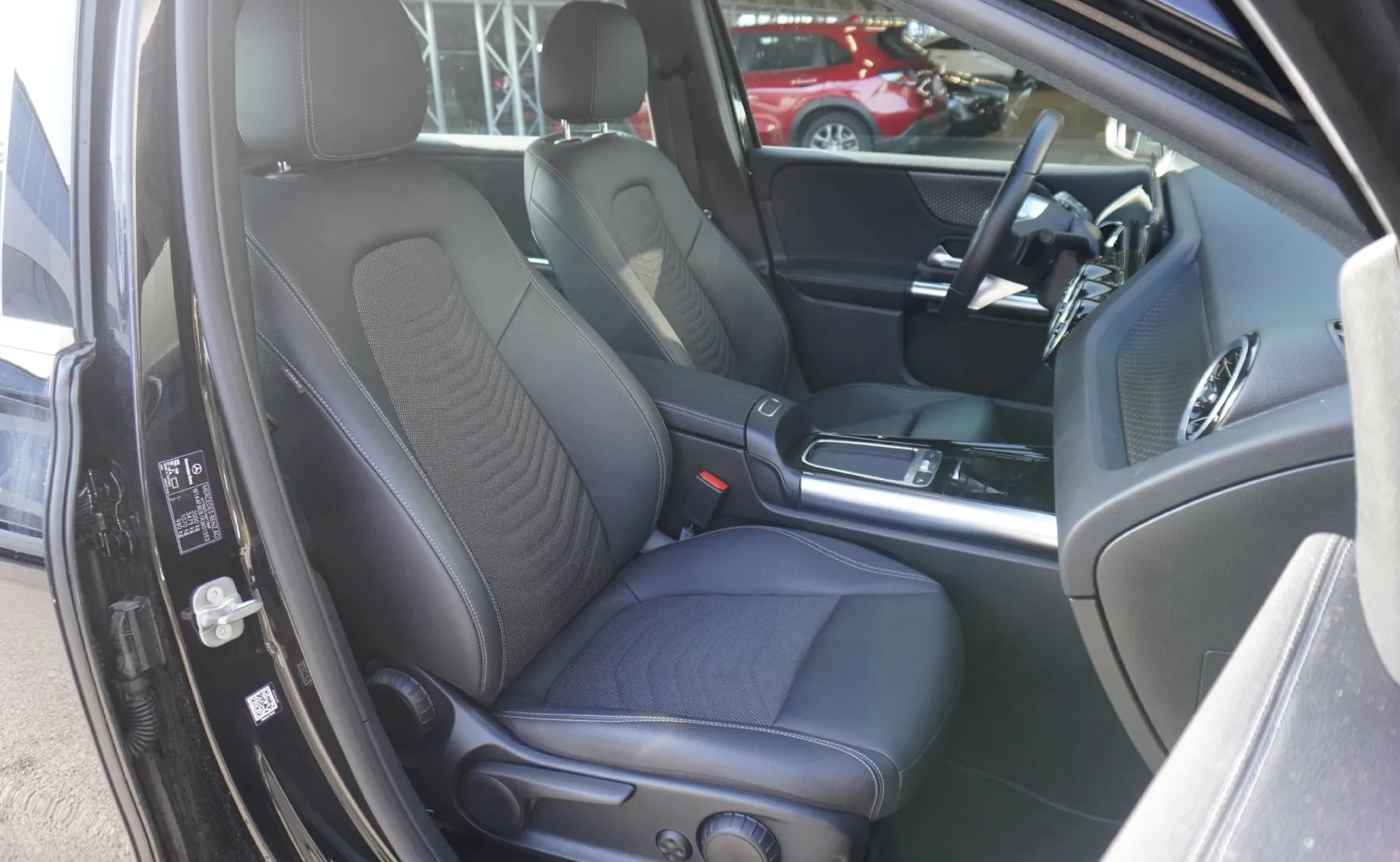 Zunanja slika - Mercedes-Benz B-Razred - B 180 DCT - 11