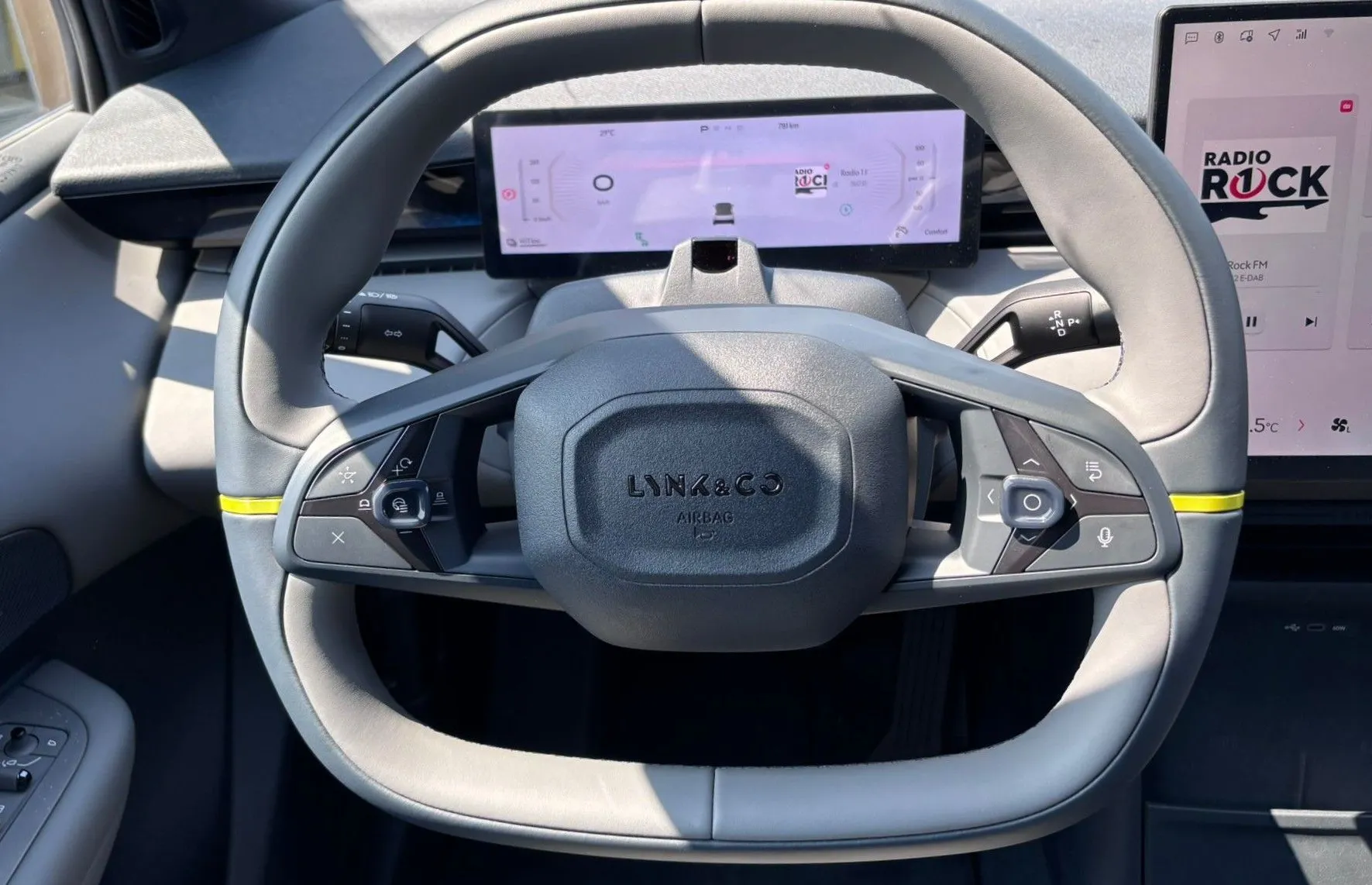 Zunanja slika - Lynk & Co 02 - MORE 66kWH - 9