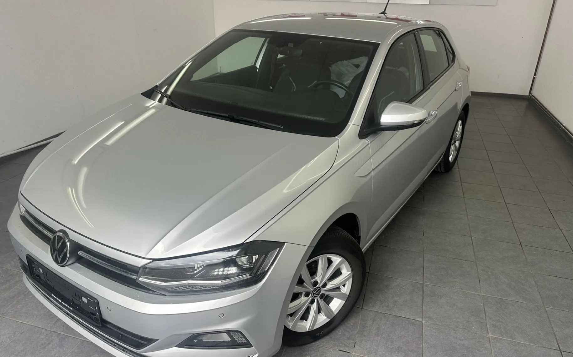 Zunanja slika - VW Polo - Highline 1.0 TSI 70kW.NEMŠKI+4ALU.NAVI.LED.USNJE - 1