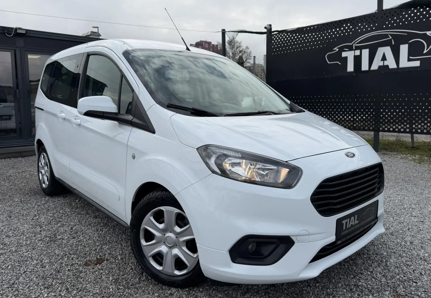 Zunanja slika - Ford Tourneo - Courier 1.5 TDCI 2X DRSNA-KLIMA-OD 93-139000KM-VEC VOZIL - 4