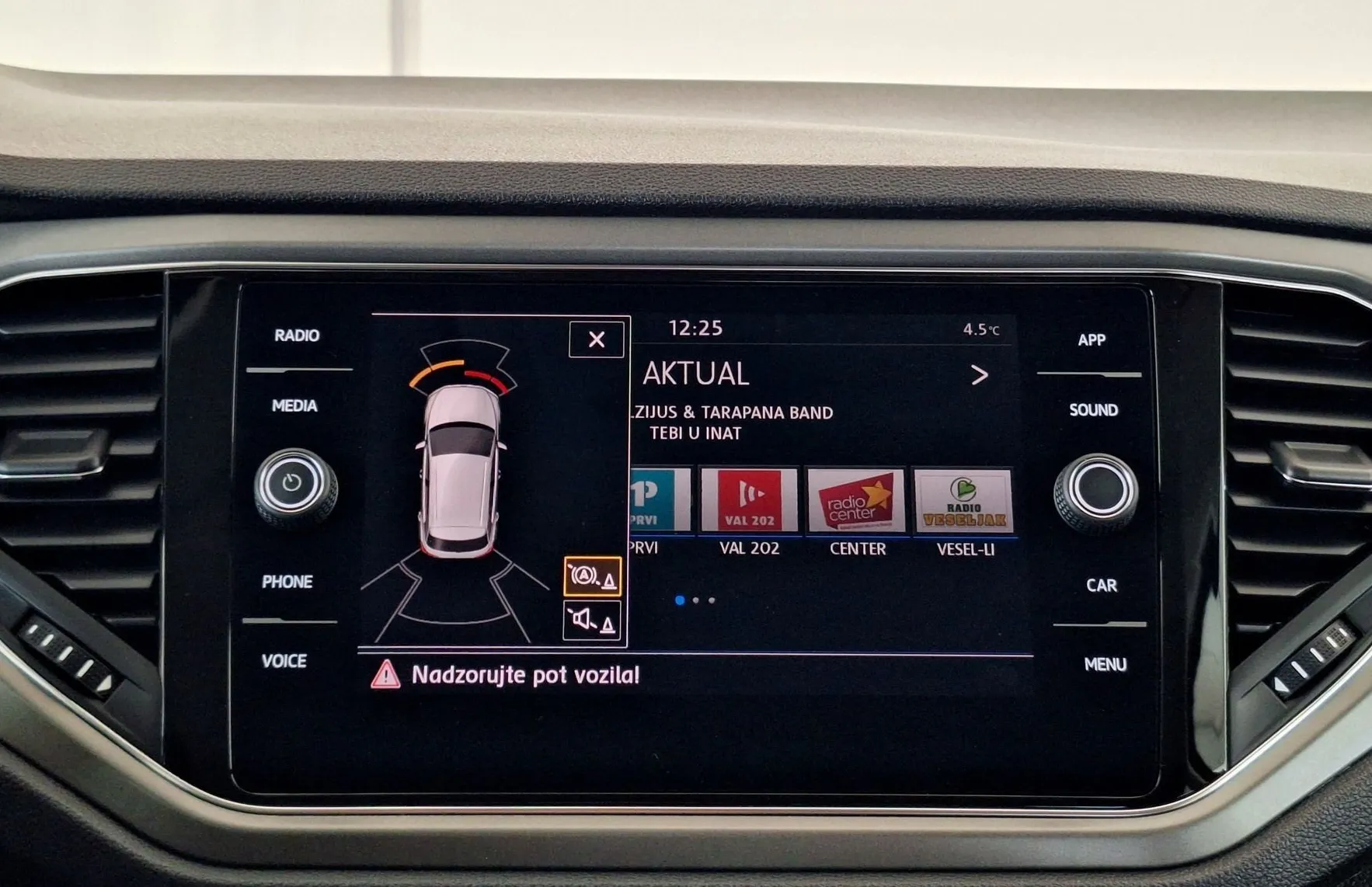 Zunanja slika - Volkswagen T-Roc - 1.0 TSI Style•PARK.SENZORJI•ACC•MRTVI KOTI•SLO•... - 16