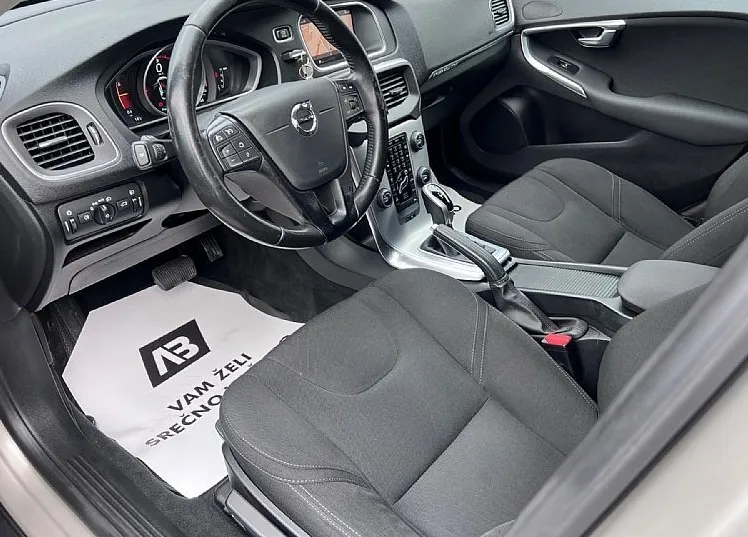 Zunanja slika - Volvo V40 Cross Country - 2.0TD+NAV+VIRTUAL+PDC+ALU - 9