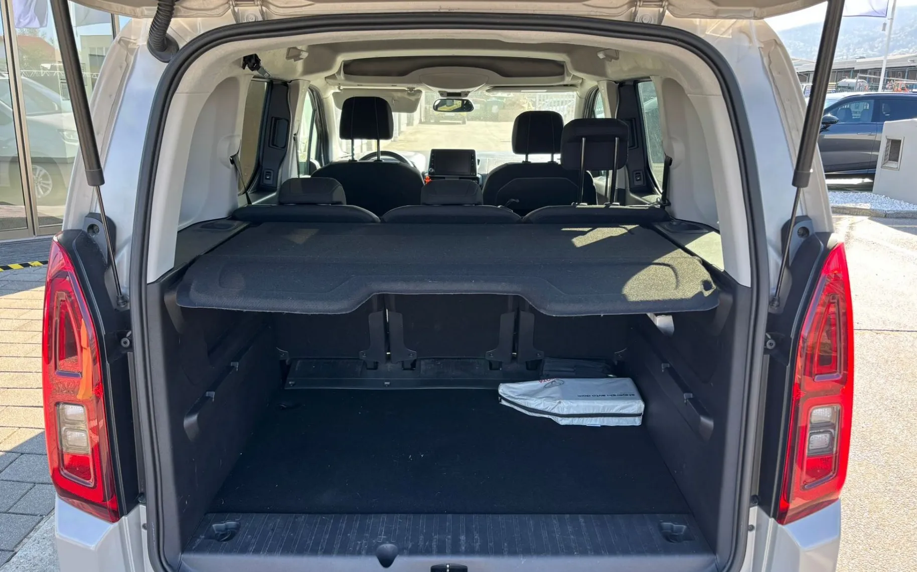 Zunanja slika - Toyota Proace - City Verso 1.2 SLO-1.LAST.-PDC-KAMERA-TEMPOMAT - 5