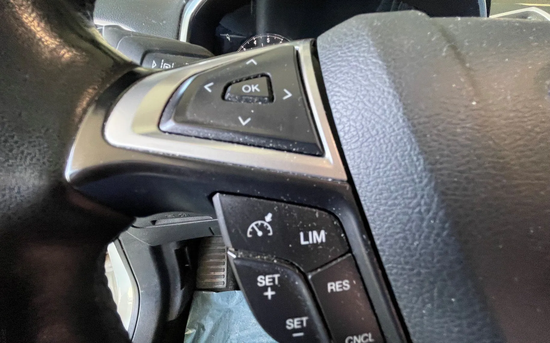 Zunanja slika - Ford S-MAX - 2.0 TDCi  Powershift NAVI.PDC.KAMERA.OGR.SEDEŽ - 14