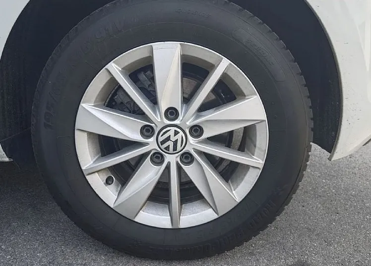 Zunanja slika - VW Golf - 1.6 TDI BMT - SLO - TEMPOMAT - SAMO 150€ MESEČNO - 16