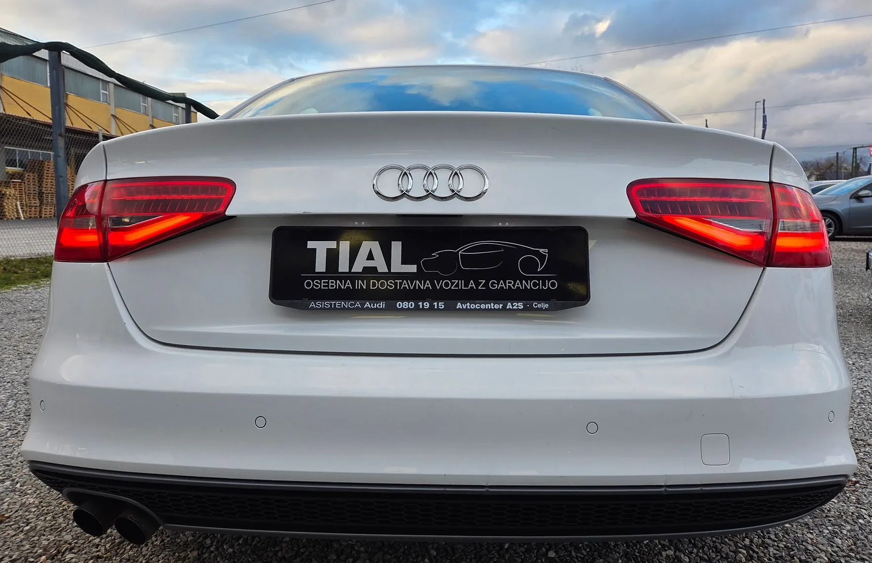Zunanja slika - Audi A4 - 2.0TDI-S LINE-LED-XENON-ALU-PDC-SLO-1.LASTNIK... - 6