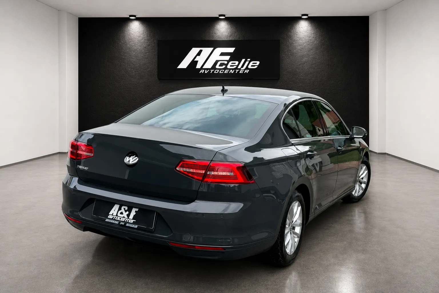 Zunanja slika - VW Passat - 2.0 TDI-H LINE-VIRTUAL-FUL LED-LIZING ZA TUJCE- - 5