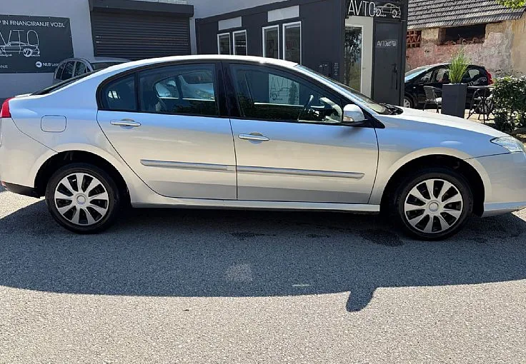 Zunanja slika - Renault Laguna - Dynamique 2.0 dCi - 4