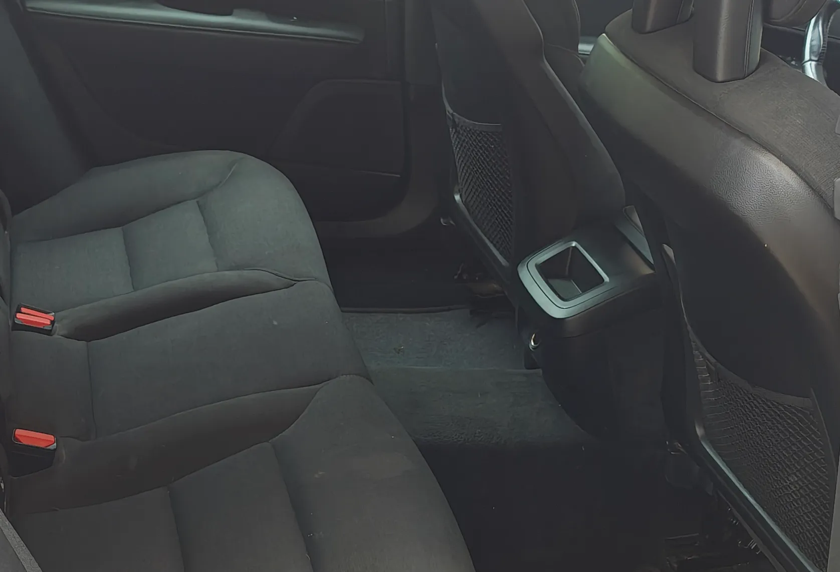 Notranja slika - Volvo V90 - D3 Momentum Avt. - 6