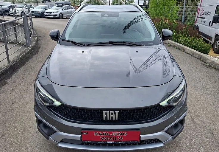 Zunanja slika - Fiat Tipo - 1.0 T3 GSE Cross SLOVENSKO POREKLO - 2
