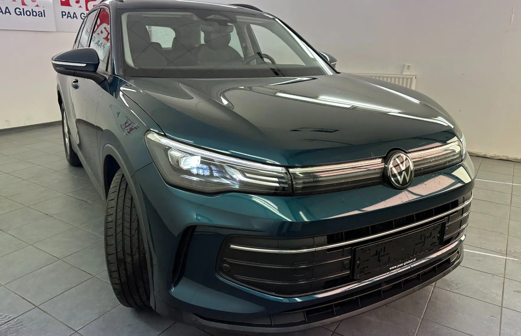 Zunanja slika - Volkswagen Tiguan - 2.0 TDI DSG Life 110kW.KAMERA.LED.ACC.2025.TOP - 2