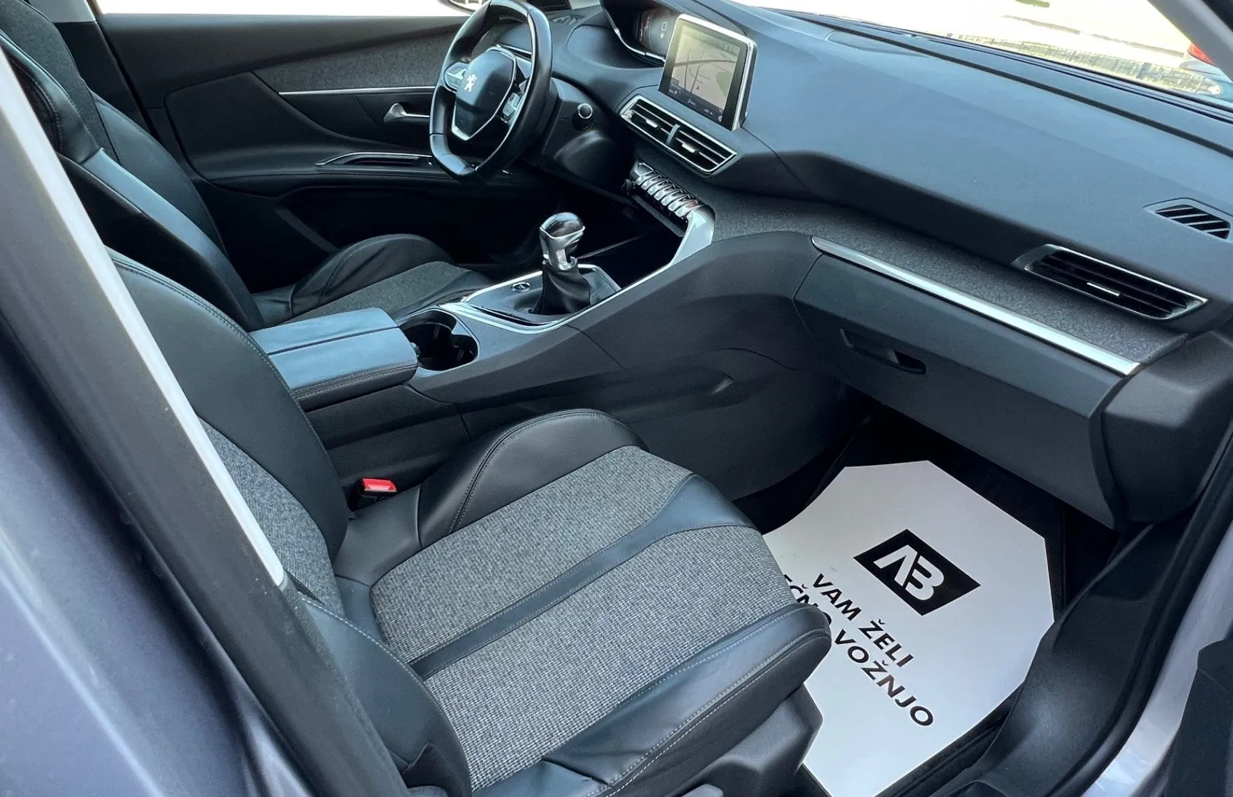 Zunanja slika - Peugeot 5008 - ALLURE+SLO+FULL LED+ALU+KEYLESS GO+HI-FI - 15
