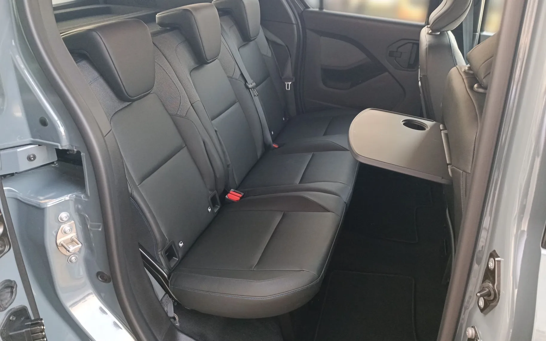 Notranja slika - Nissan Townstar - Combi L1 1.3 DIG Tekna - 7