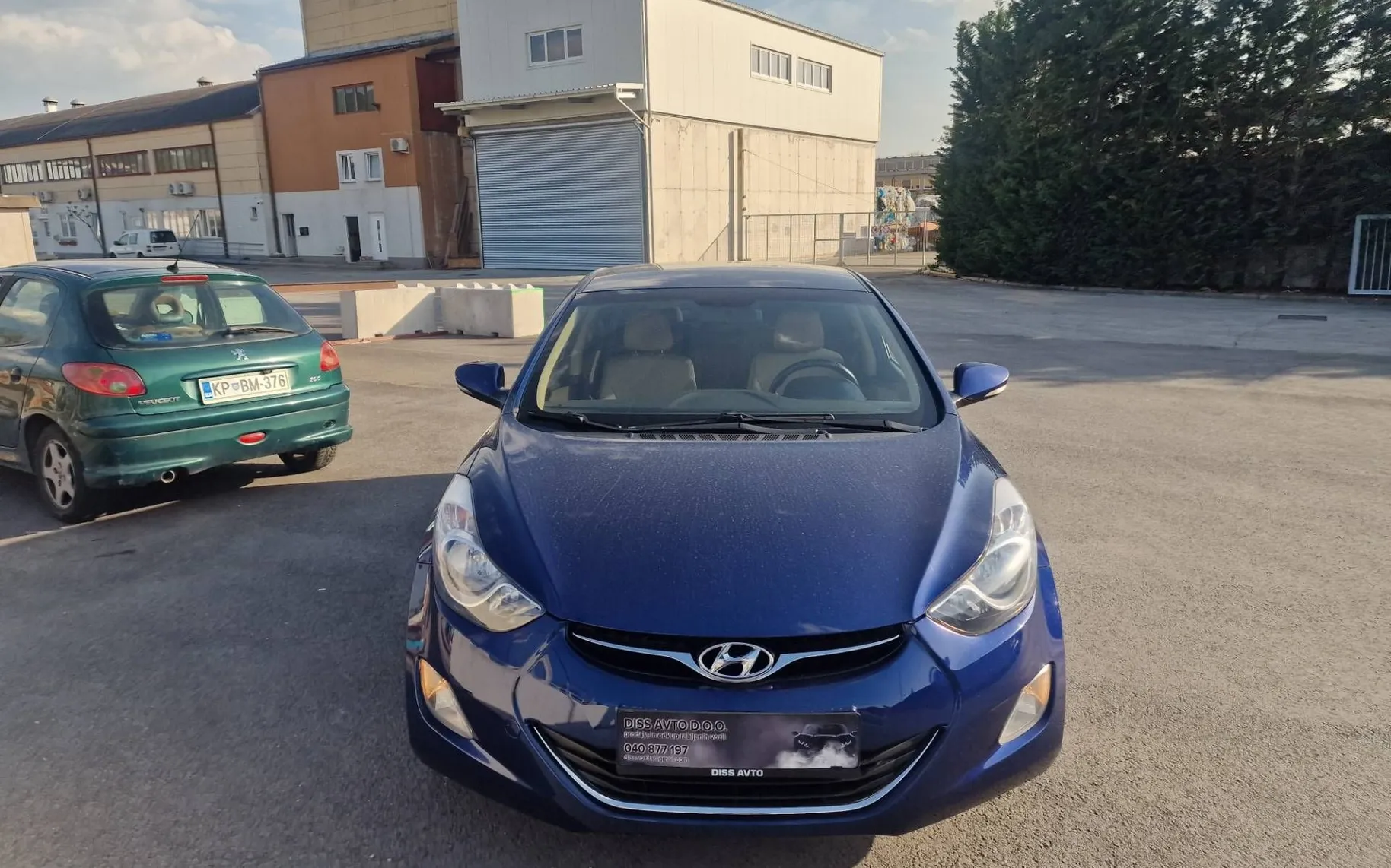 Notranja slika - Hyundai Elantra - 1.6 MPI Life 1.LASTNIK SLO... - 11