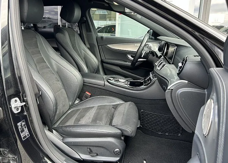 Zunanja slika - Mercedes-Benz E-Razred - E 200 | AUT | LED | NAVI | - 11