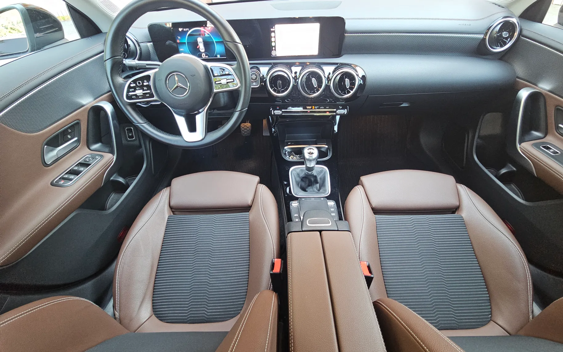 Notranja slika - Mercedes-Benz CLA-Razred - CLA 180 - 9