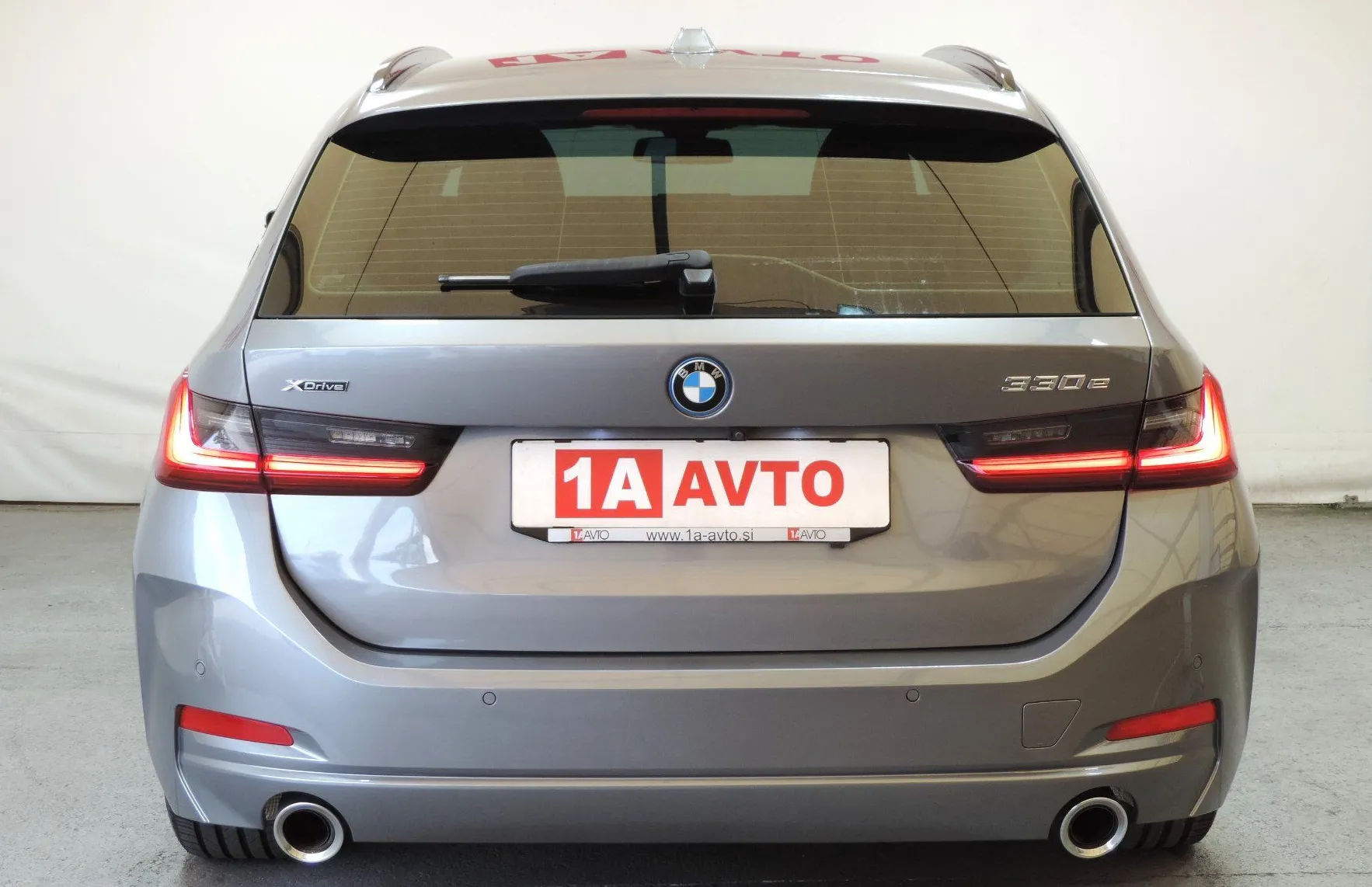 Zunanja slika - BMW Serija 3 - Touring: 330e xDrive Touring Avt. NOVI MODEL.... - 6