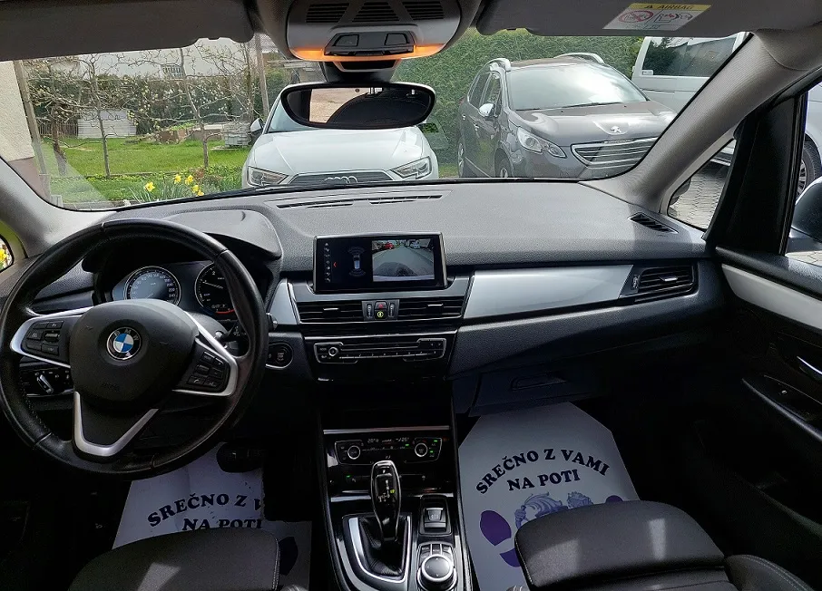Notranja slika - BMW Serija 2 - 216d Active Tourer - 7