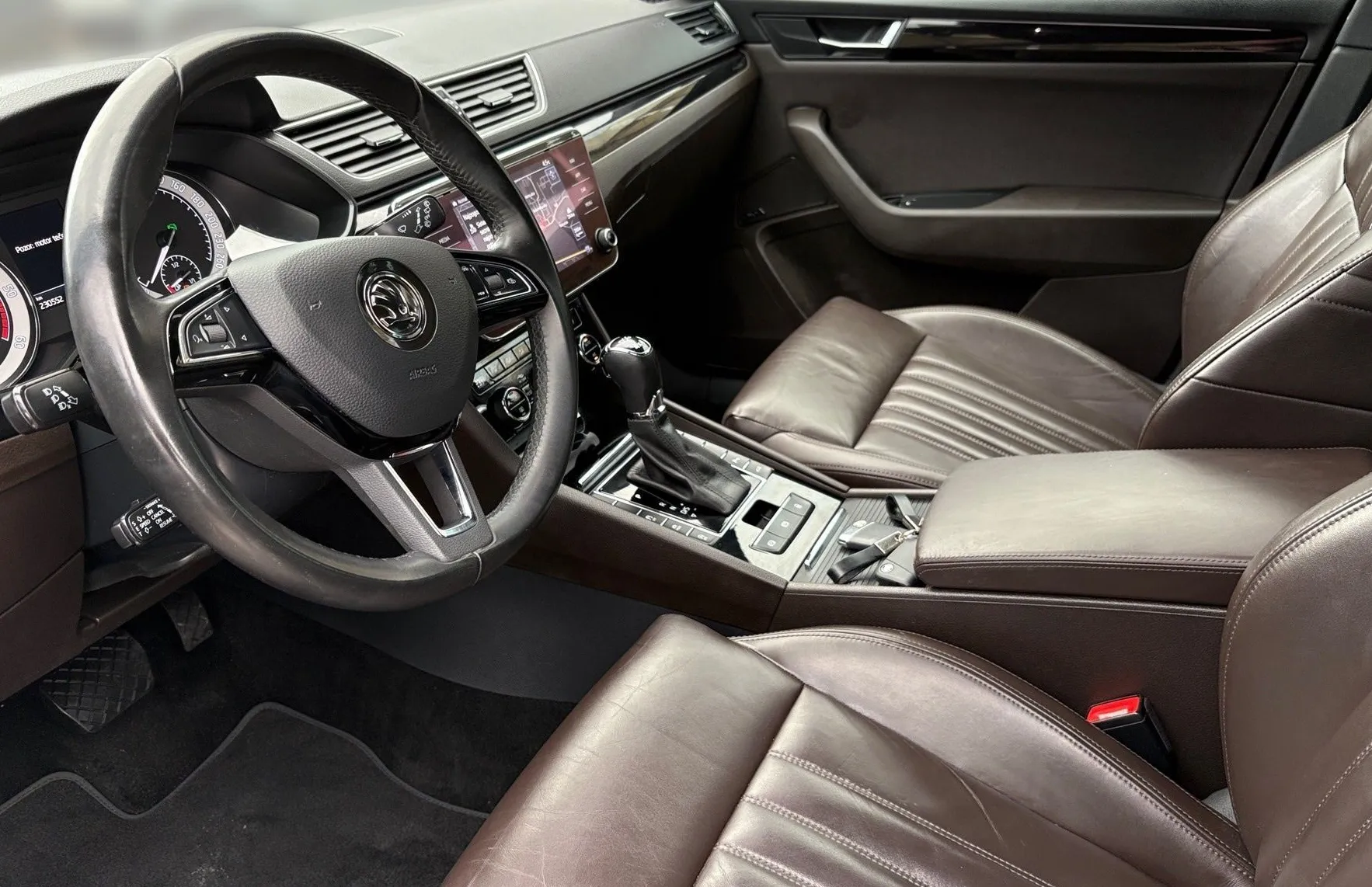 Zunanja slika - Škoda Superb - 2.0 TDI L K Combi DSG 4X4 ... - 8