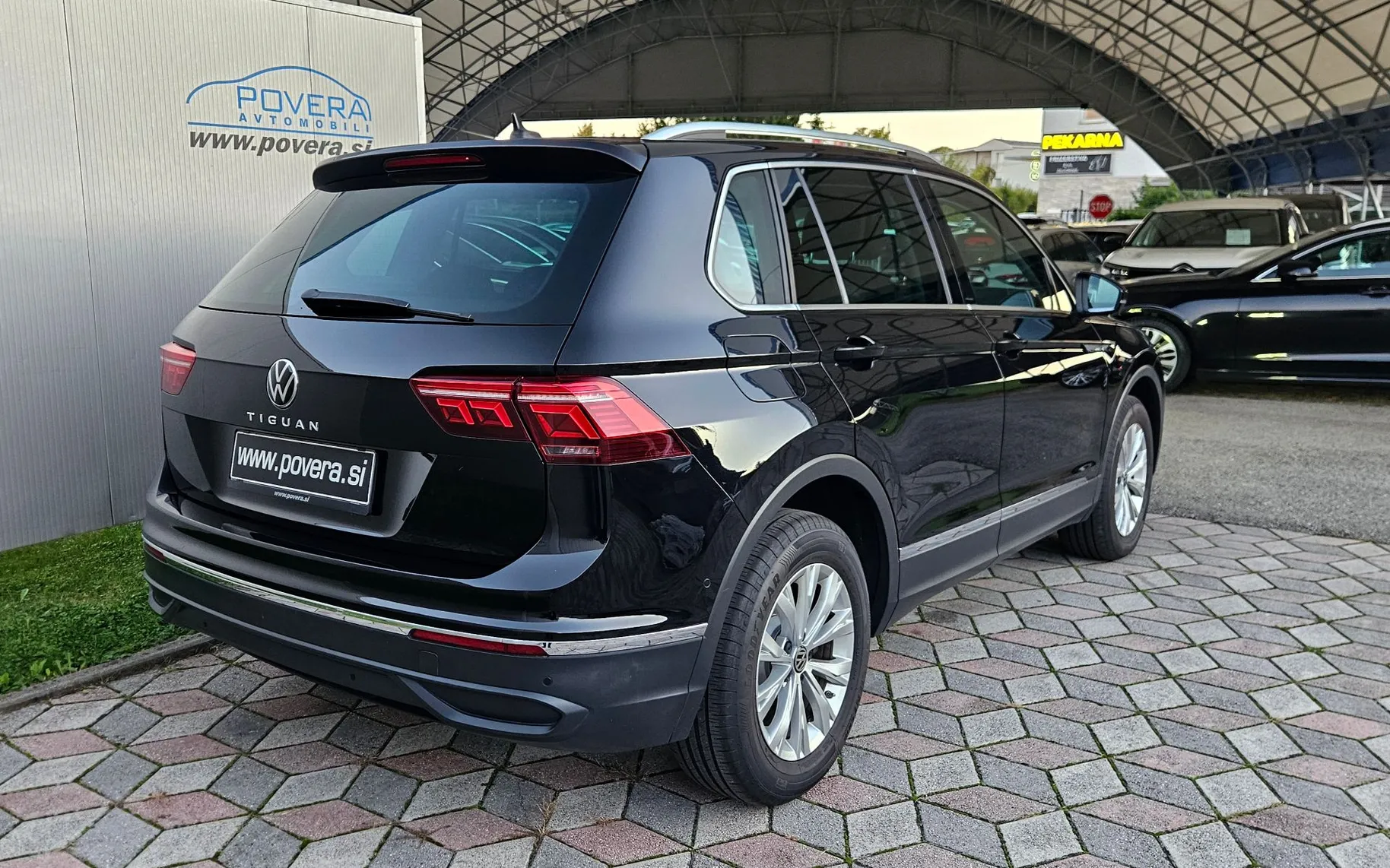 Zunanja slika - Volkswagen Tiguan - 2,0 TDI BMT Life DSG 4 motion - 6